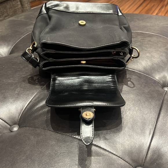 Black Crossbody Bag with buckle detail - Picture 7 of 10